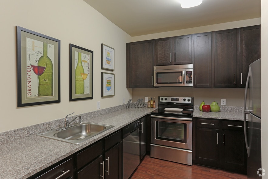 Kitchen - Bridgewater Square, Two Weeks Free!