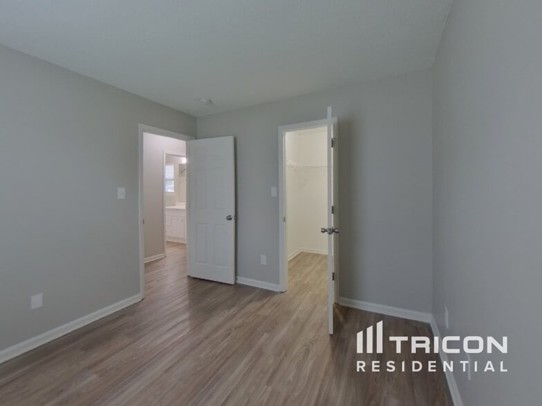 Building Photo - 1707 Gordon Walters Dr
