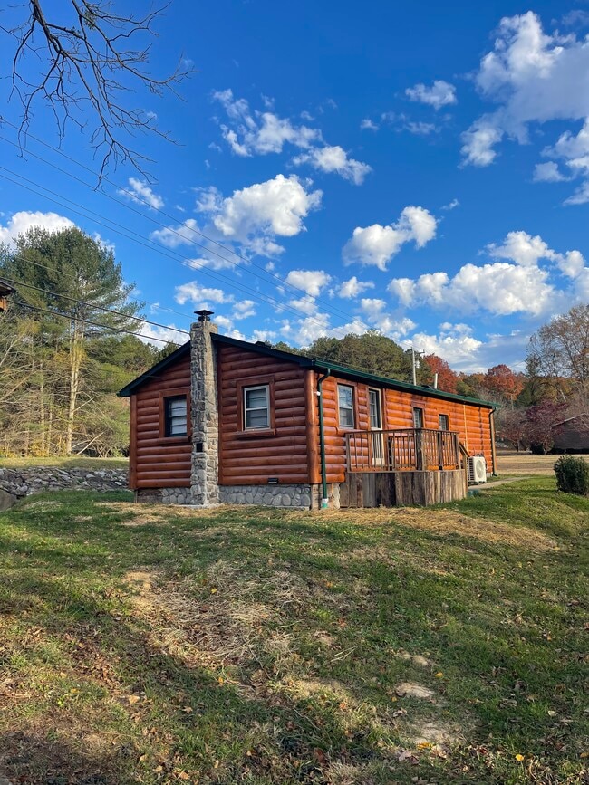 Building Photo - 5287 Rush Branch Rd