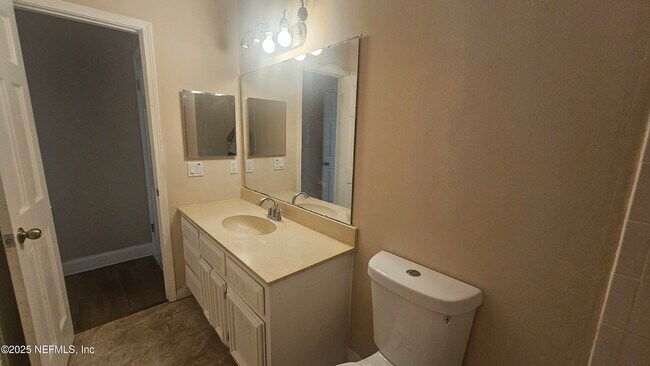 Building Photo - 2612 Bottomridge Dr