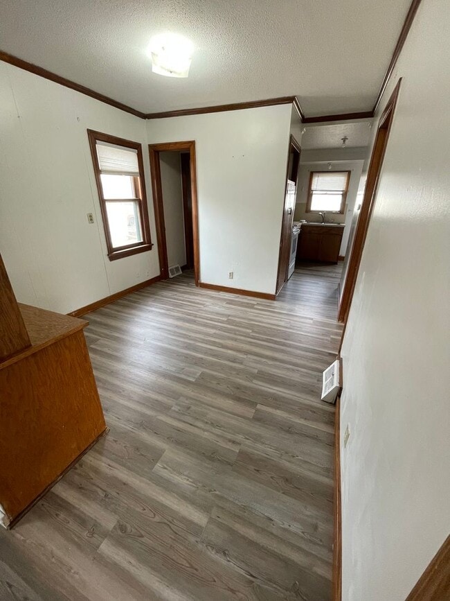 Building Photo - Cute 1 bedroom house! Located near Ta Ha Zouka Park!  Bonita casa de 1 dormitorio. ¡Ubicada cerca...