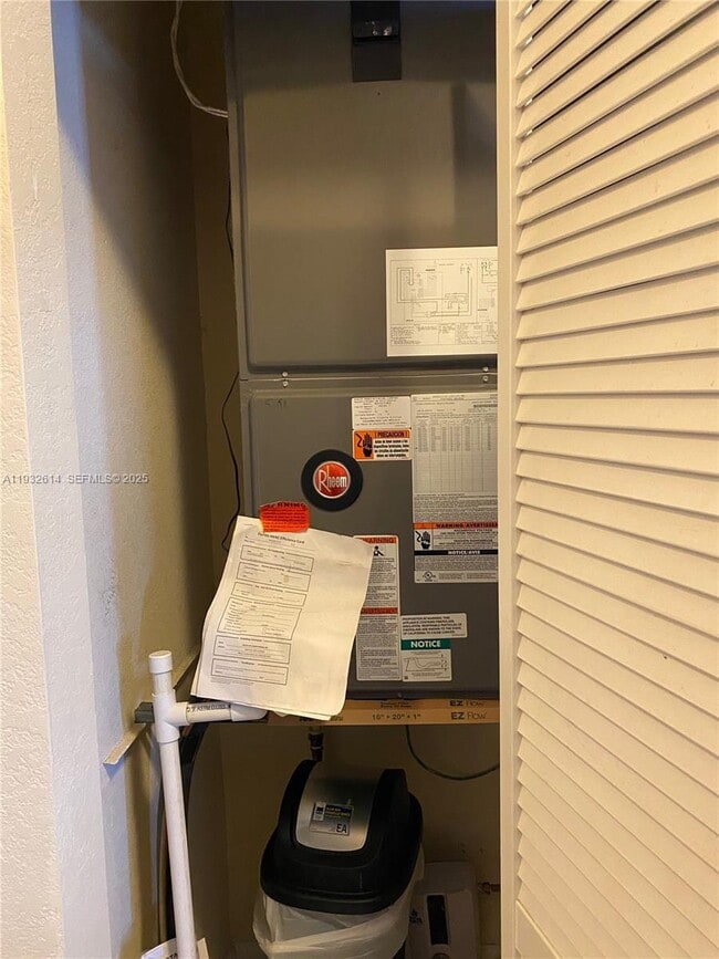 Building Photo - 9464 SW 171st Pl