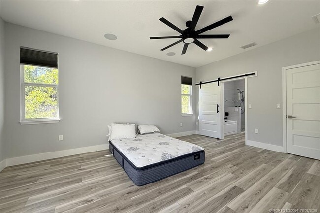 Building Photo - 13305 79th St