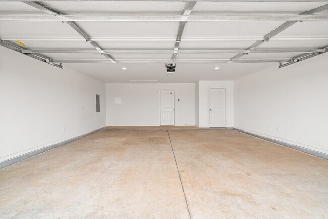 Building Photo - Country Living In Idalou ISD!