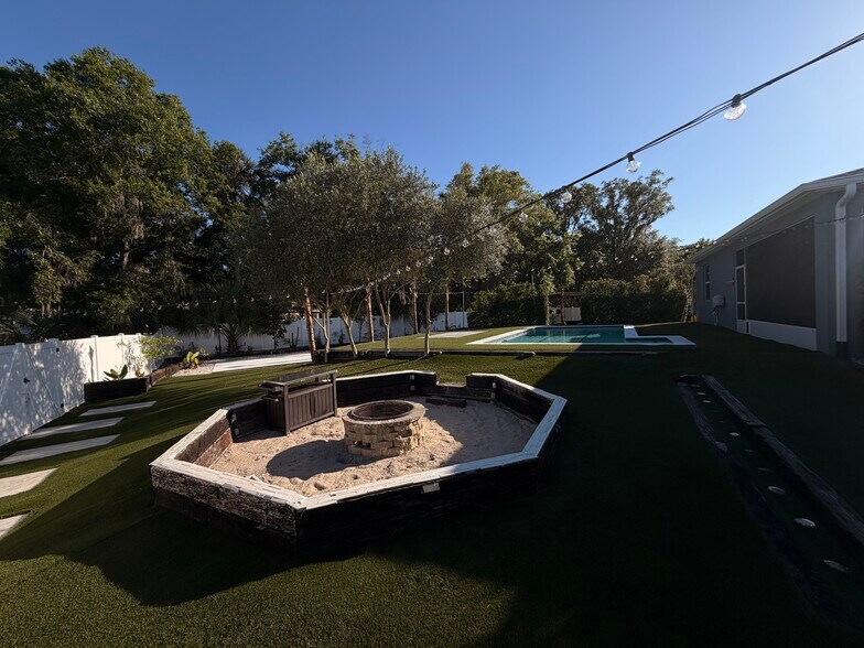 Building Photo - 4452 Seven Canyons Dr