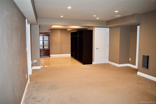 Building Photo - 9 Alia Ct