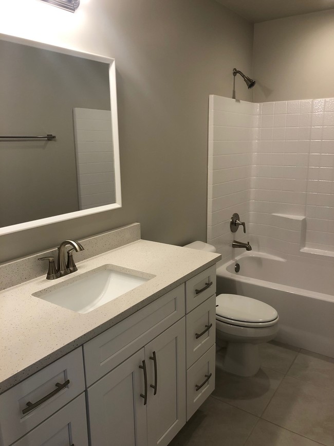 Building Photo - 655 S Malorie Wy