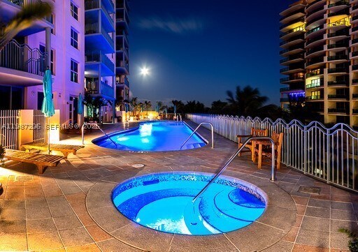 Building Photo - 1500 Ocean Dr