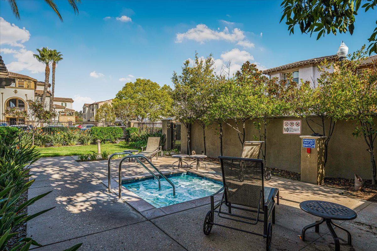 Building Photo - 259 Riverdale Ct