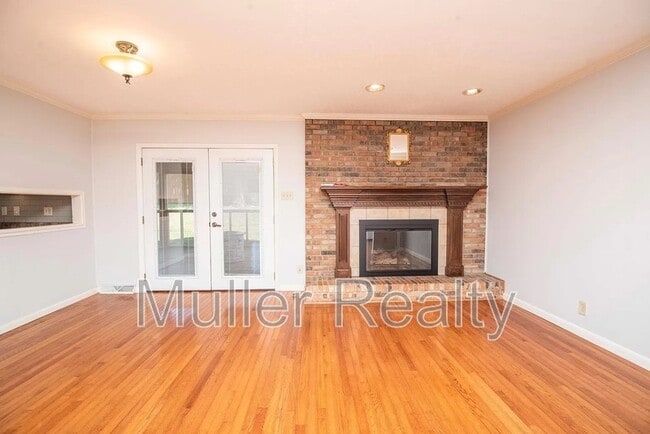 Building Photo - 10837 Dineen Dr