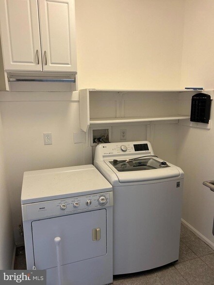 Building Photo - 114 Lenape Dr