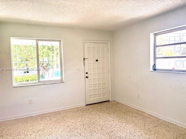 Building Photo - 2837 SW 33rd Ave