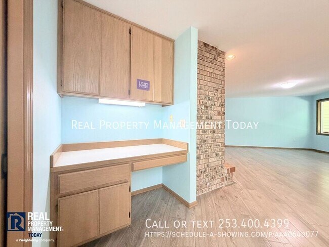 Building Photo - 6319 46th St Ct W