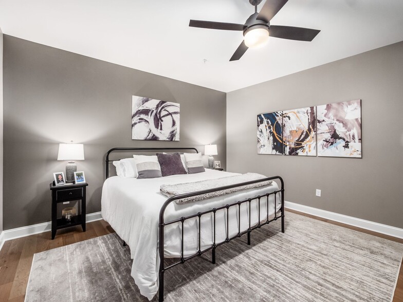 Building Photo - 5211 Highpointe Lakes Dr