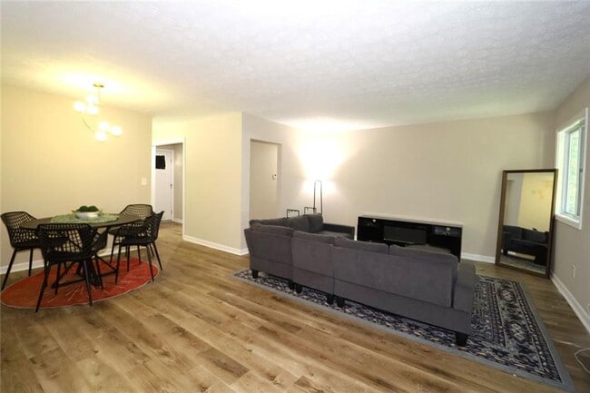 Building Photo - 3572 Orbit Ct