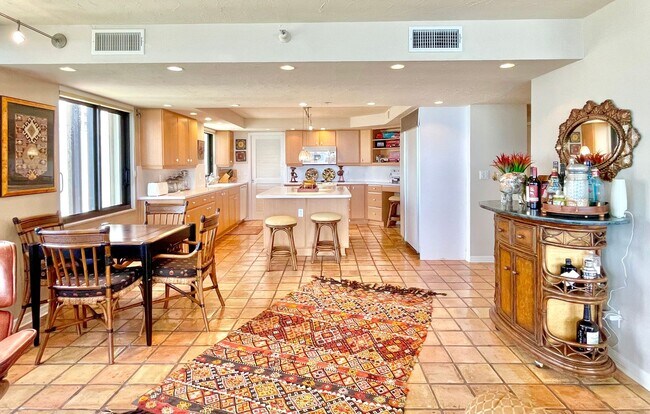Building Photo - Sarasota Bay Penthouse