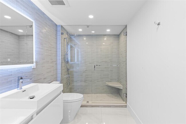 Building Photo - 9801 Collins Ave