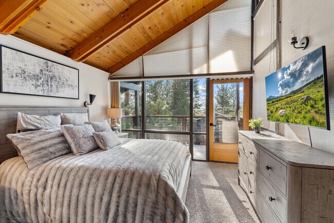 Building Photo - 7639 Forest Glen Dr