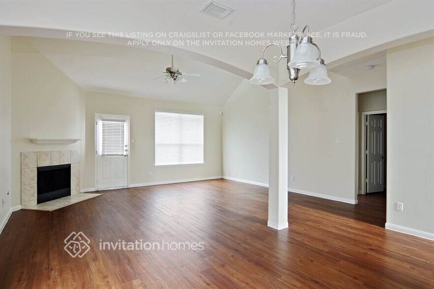 Building Photo - 3807 Liberty Square Trail