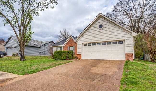 Building Photo - 1242 Grange Way Dr