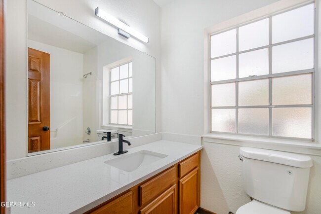 Building Photo - 929 Totonaca Ln