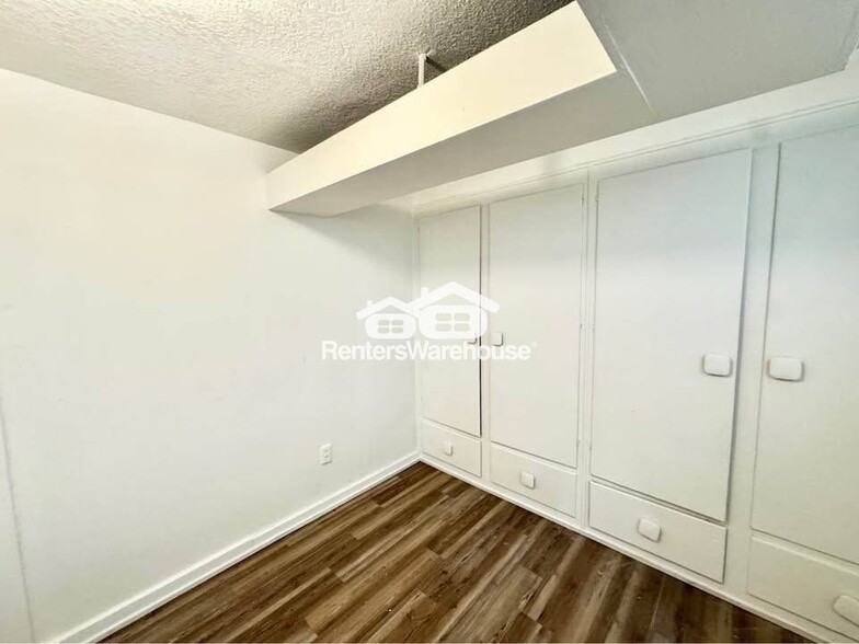 Building Photo - 3612 Ingersoll Ave