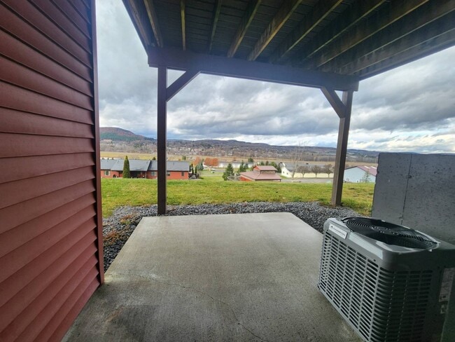 Building Photo - 277 Red Tail Rdg