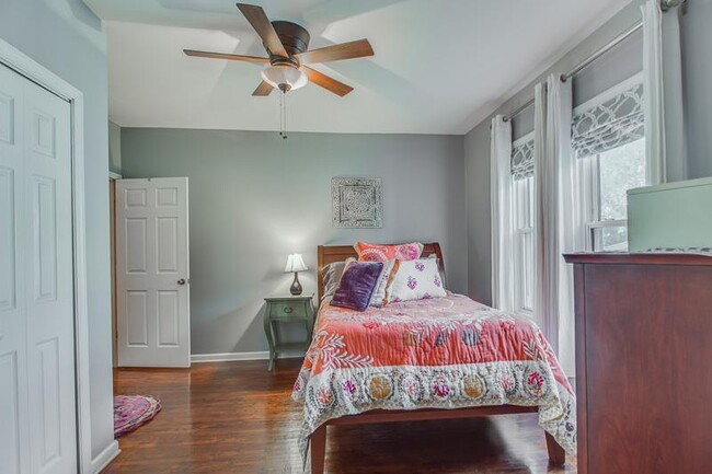 Building Photo - Cute home in Easy Nash w/fenced in yard