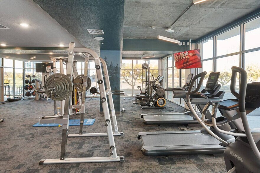 Building Photo - 241 W 200 S