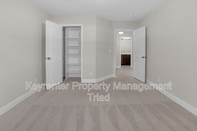 Building Photo - 5470 Noble View Dr