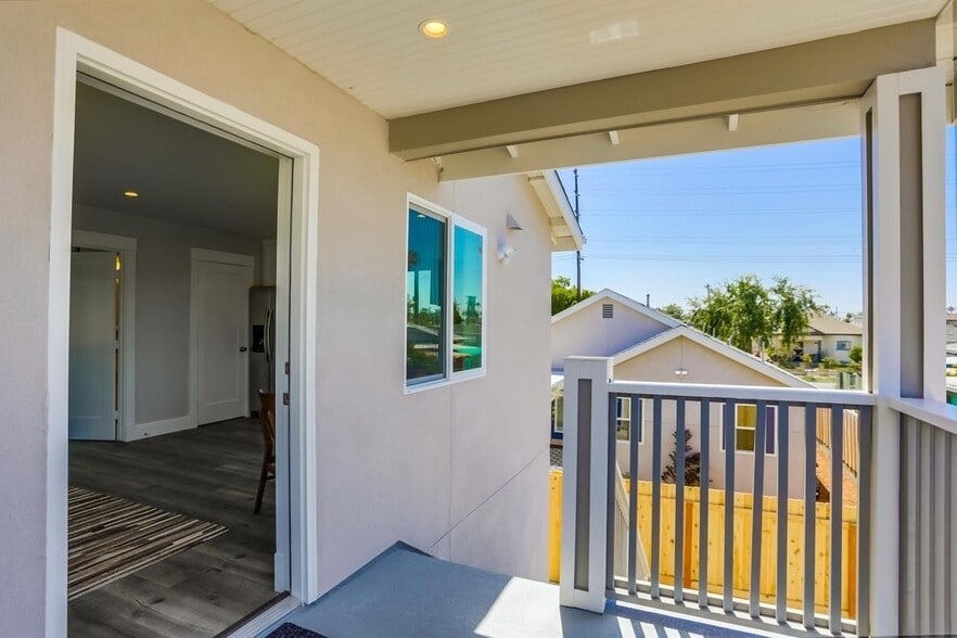 Porch - 4853 33rd St