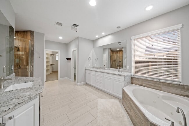 Building Photo - 15619 Stone Gables Ln