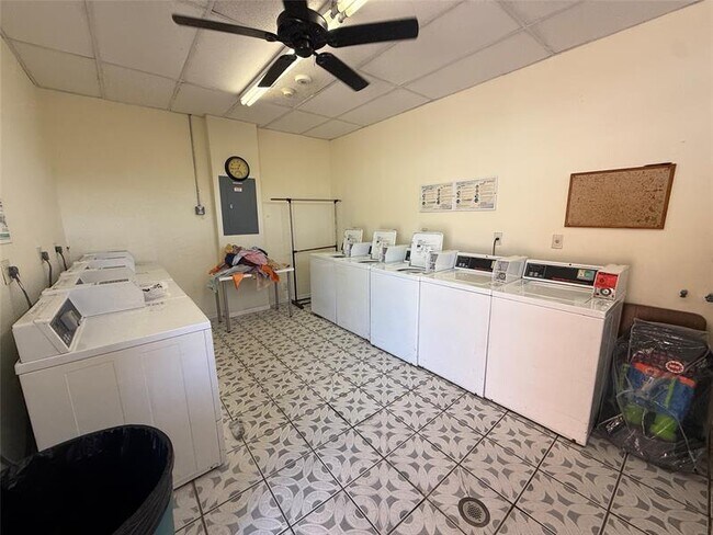 Building Photo - 3201 NE 14th Street Causeway