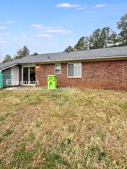 Building Photo - 6712 Magnolia Ct