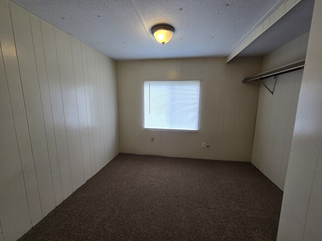 Building Photo - 2004 Palm St