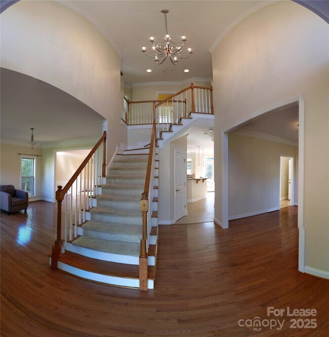Building Photo - 743 Irish Green Dr