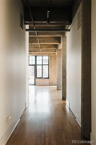 Building Photo - 2000 Little Raven St
