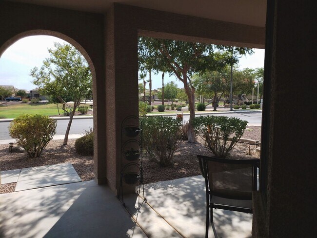 Building Photo - 208 E Caribbean Dr