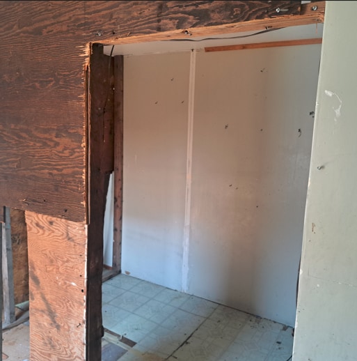 Building Photo - 2502 Lakeview Ave