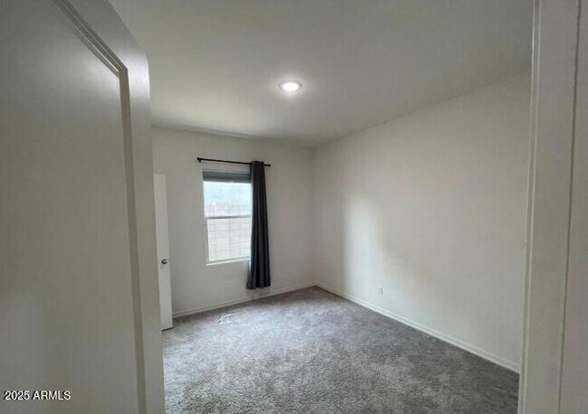 Building Photo - 19142 W Elm St