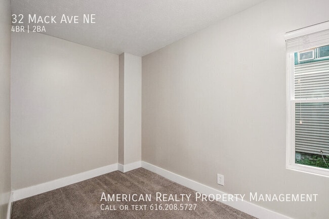 Building Photo - 32 Mack Ave NE