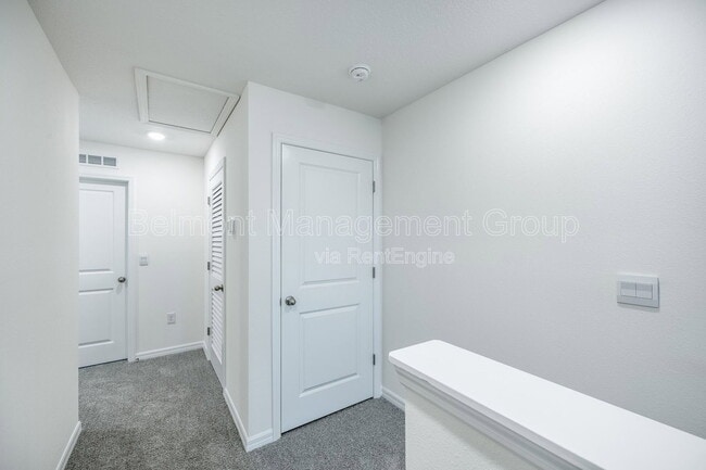 Building Photo - 8250 SW 67th Ave