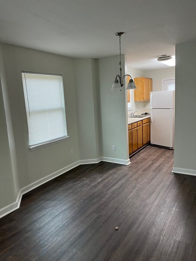 Building Photo - 119 Hambleton St