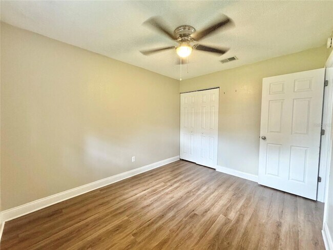 Building Photo - 1814 3rd St SE