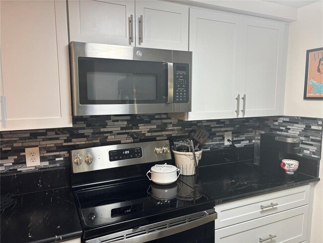 Building Photo - 1738 Caribbean Cir