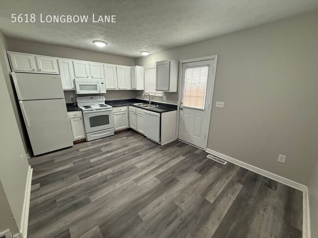 Building Photo - 5618 Longbow Ln