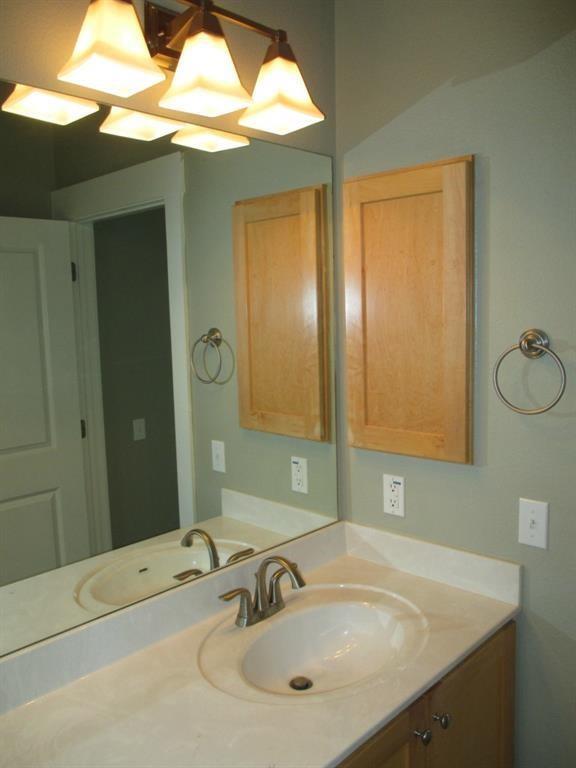 Building Photo - 1601 Miriam Ave