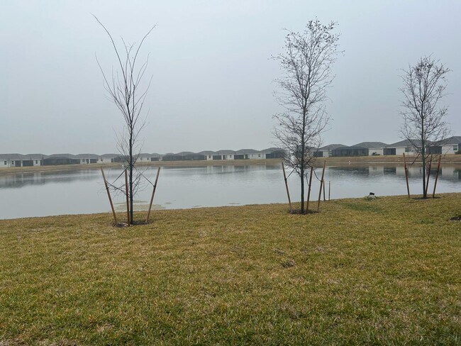 Building Photo - 7779 Lakes Edge Ln