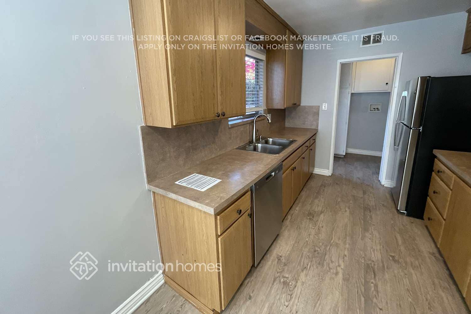 Building Photo - 533 W 224th St