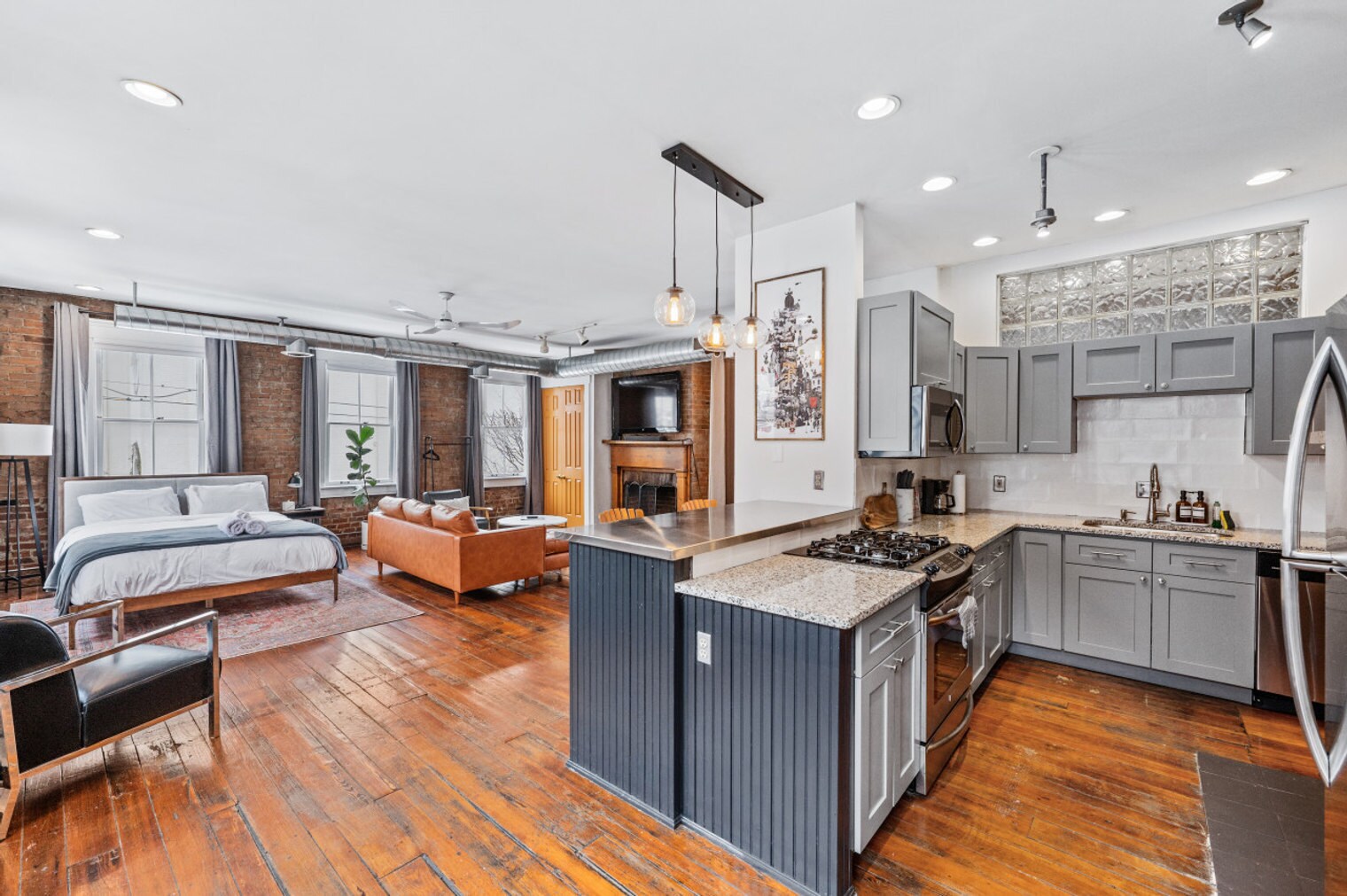 Building Photo - 111 E 13th St